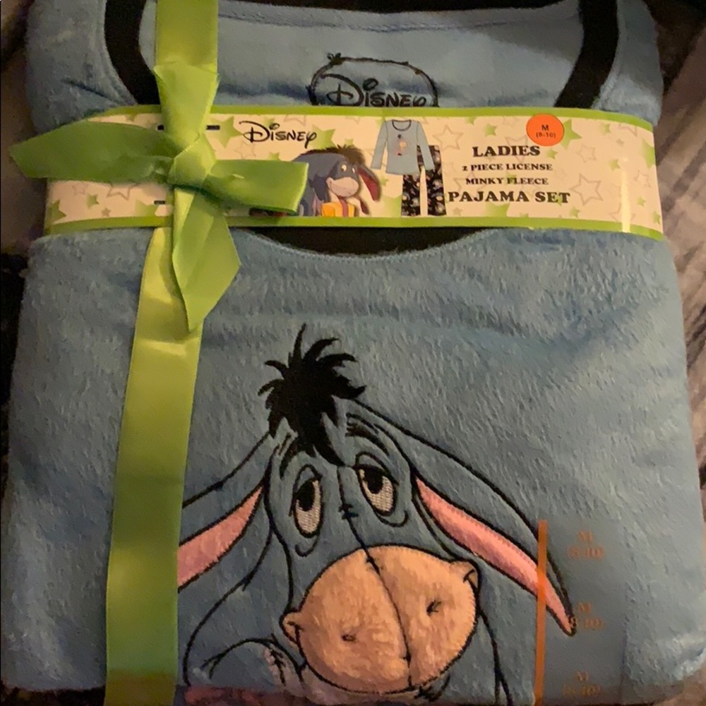 Women’s size medium pajamas